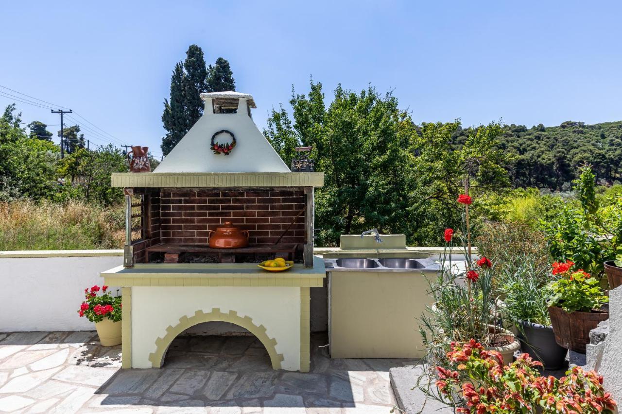 Casa Mia - 5 Min From Stafilos Beach Skopelos Eksteriør billede